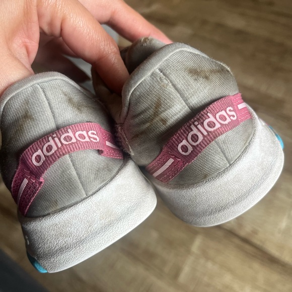 Adidas toddler girl shoes - Picture 5 of 8